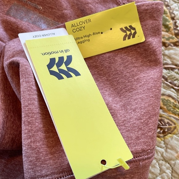NWT XL Women’s All In Motion leggings ultra high rise moisture wicking UPF 50+ - Picture 6 of 12